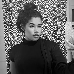 Meet your Posher, Luisanyeli